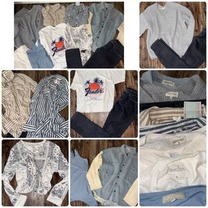 VICI Collection Set: Essential Tee + Sweater Jeans Outfit Lot S/M